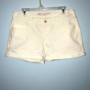 White denim Old Navy shorts